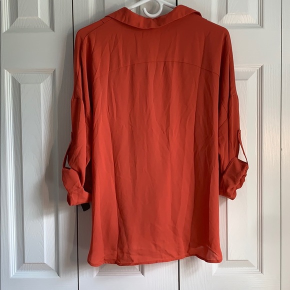 NWT! Work Top - Picture 4 of 7